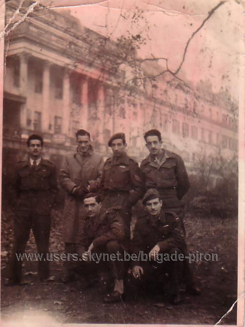 1943 - Les Belges venus d'Argentine. De gauche à droite : Panito GODOY , José ESPINDOLA, George SANJINEZ